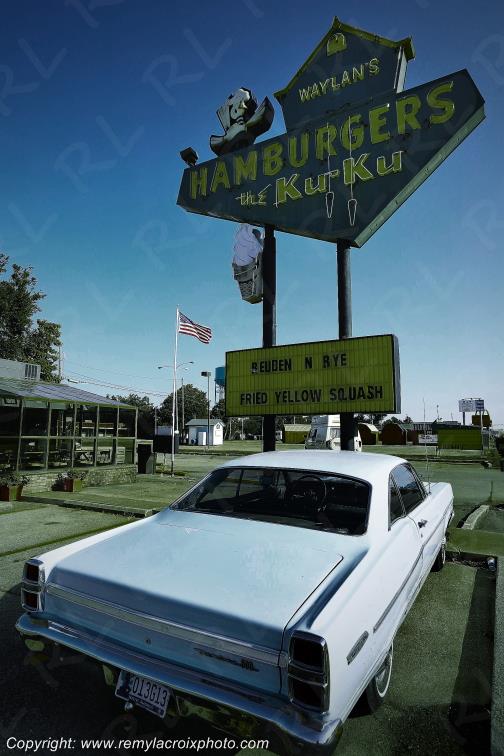 Ford Fairlane 500 1967 Route 66 Waylan's Ku-Ku Hamburgers Miami Oklahoma USA www.remylacroixphoto.com