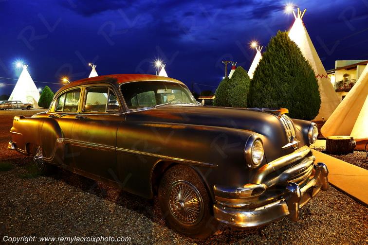 Pontiac Star Chief 1954 Wigwam Motel Route 66 Holbrook Arizona USA www.remylacroixphoto.com