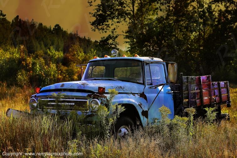 International Truck Wreck Espanola Ontario Canada www.remylacroixphoto.com