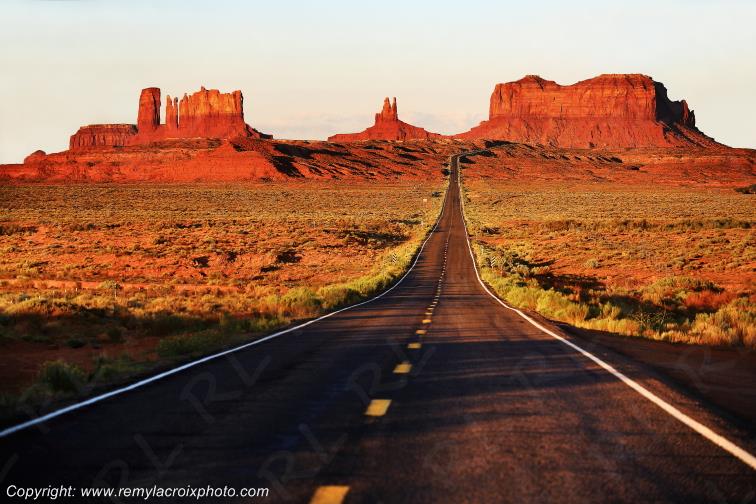 Monument Valley Dineh Navajo Utah Arizona USA www.remylacroixphoto.com