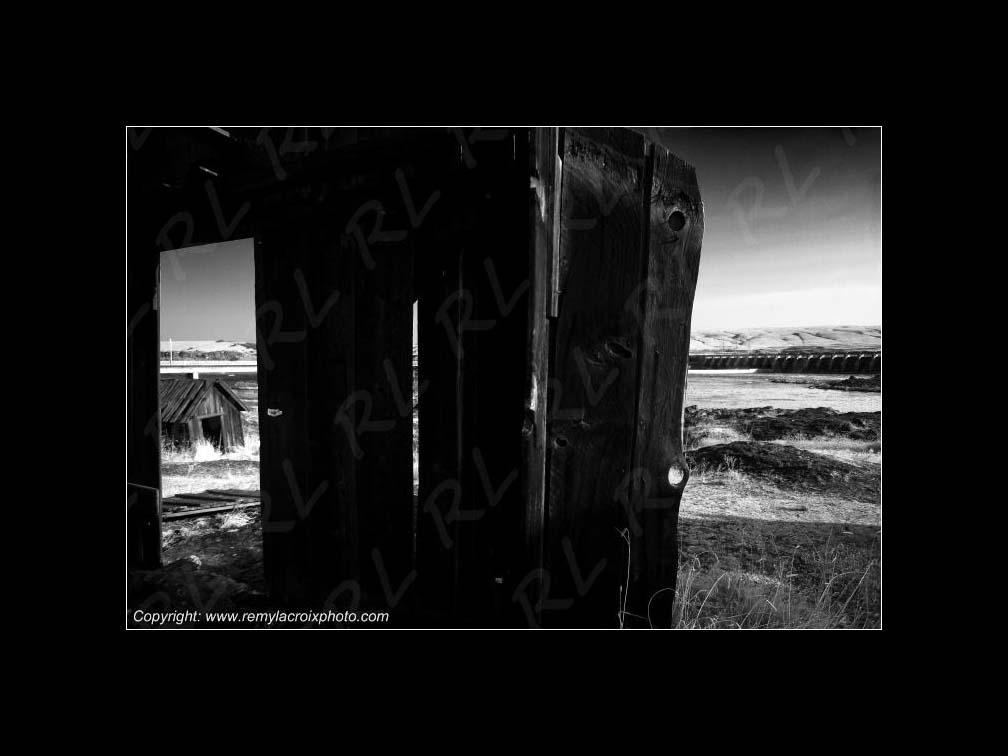 Lewis & Clark Expedition 1804-1806 Columbia River The Dalles Dam Old Fisher's Camp Oregon USA